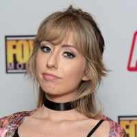 Дафна Даре Daphne Dare