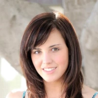 Брук ли Адамс Brooke Lee Adams