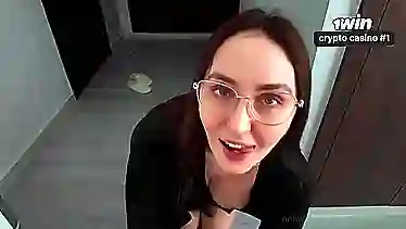 Без мужика настолько теряет голову без секса, что сына трахнет от безысходности